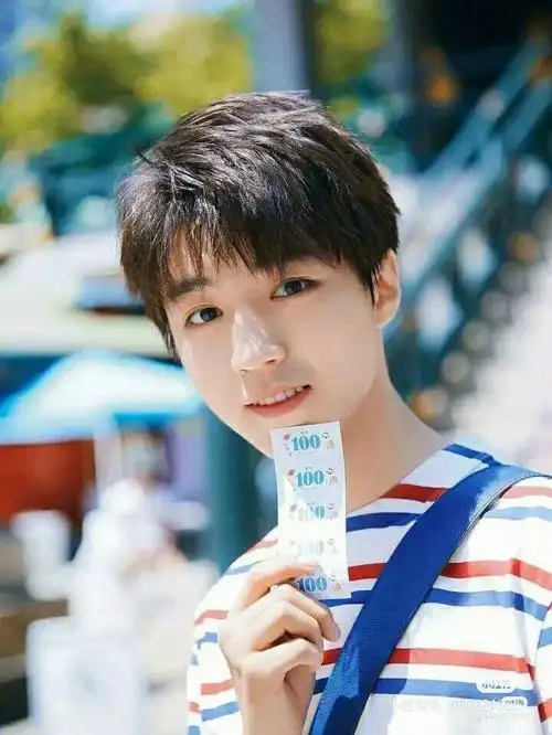 王俊凯那些超美图00爱了爱了