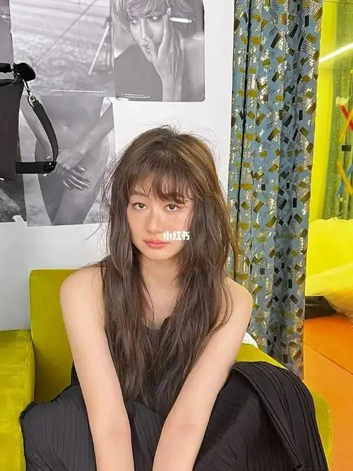 公主切卷发拍照