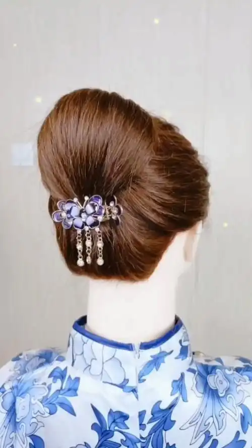 新启专项#穿旗袍这样扎头发,洋气又减龄!