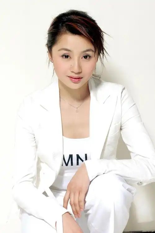 漂亮女艺人曹颖贴图专区华声论坛