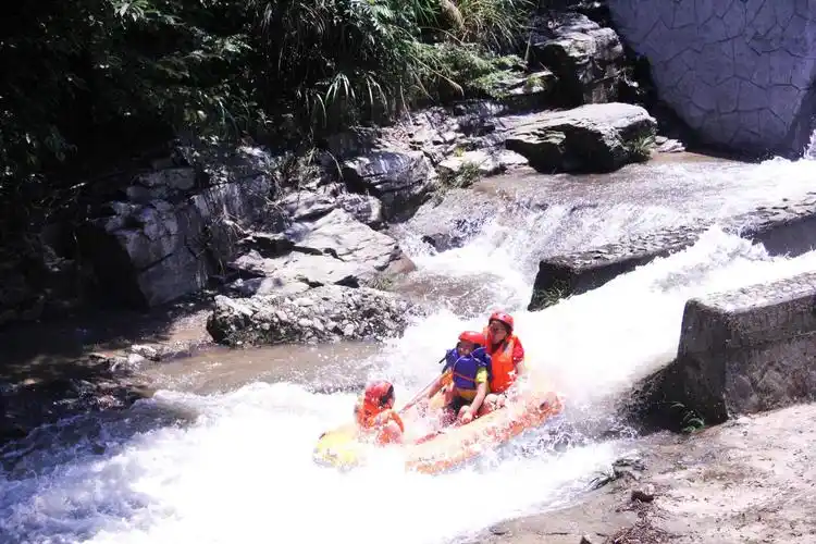"十里画廊,心花怒放"庐山西海·西海漂流景区正式对外开放