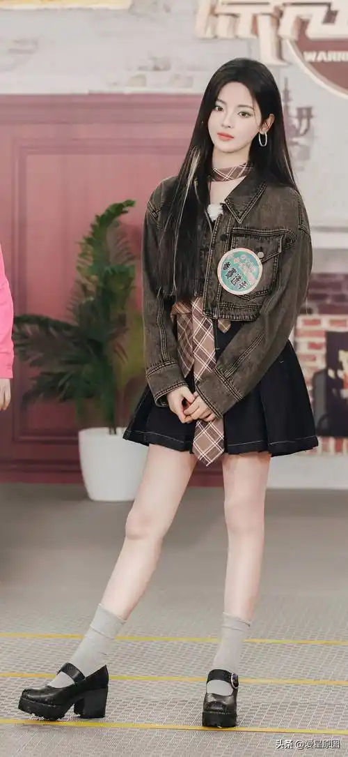 校花少女-杨超越全图写真合集_中国_代表作品_内地