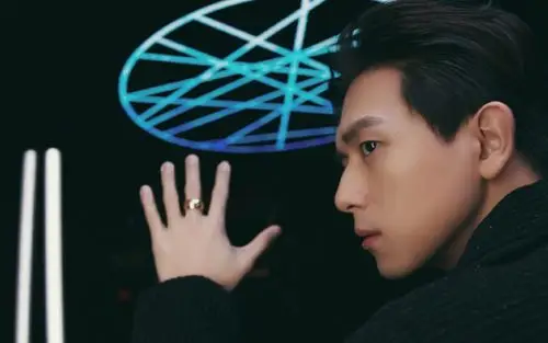 李现酷帅撩人写真桌面壁纸