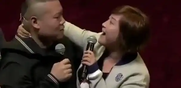 岳云鹏:当着吴京面调侃谢楠,臊得柳岩满脸通红,人品不输郭德纲