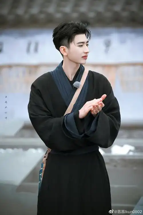 奔跑吧请听题##奔跑吧十季整活有点意思##奔跑吧蔡徐坤