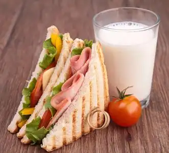 三明治牛奶图片