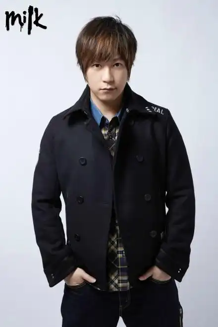 为什么阿信给stayreal拍的模特照片没有高清大图?跪求~!