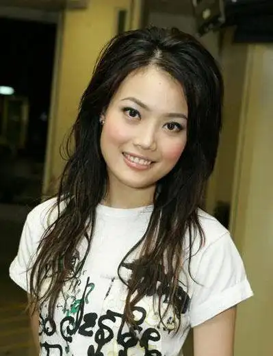 网易首页>网易号>正文申请入驻>其实,早年的容祖儿是有过一次拍拖的