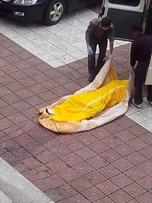 南航大学惊现男扮女装腐尸 死者身穿丝光袜高跟鞋