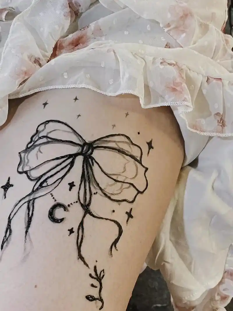 夏天裙子配什么.#小纹身图案 #想纹就纹 #辣妹 #女生纹身 - 抖音