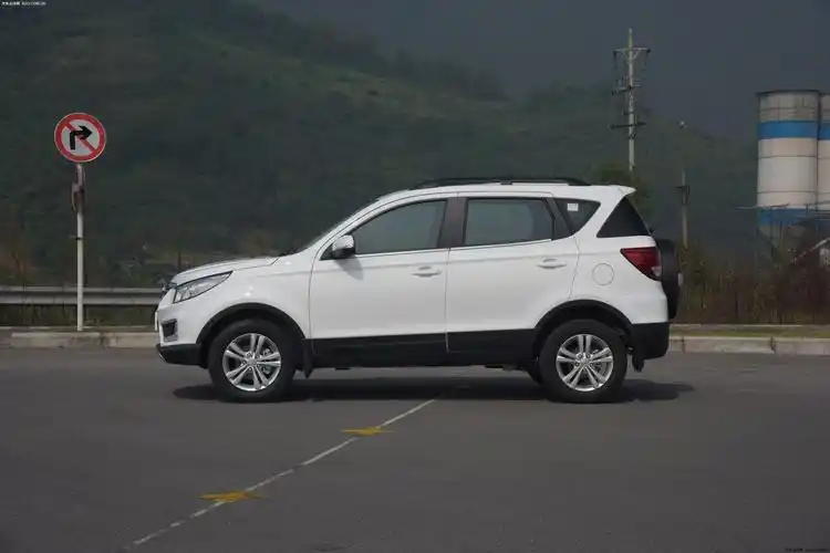 2016款北汽幻速s2正式上市 售5.48万—6.98万元