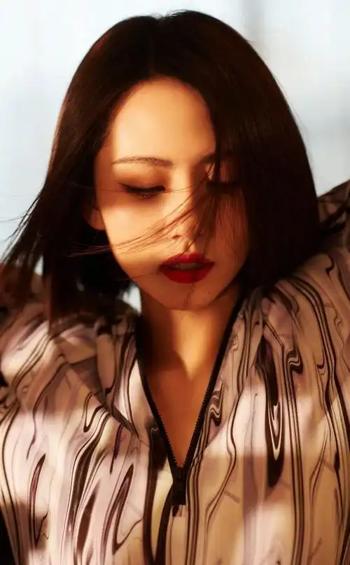 刘惜君高清淡雅美照,楚楚动人!__财经头条