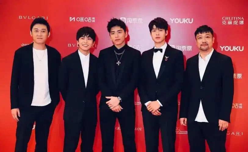 黄磊给出15元火锅餐标,彭昱畅王大陆魏大勋竟这样爆笑拆招