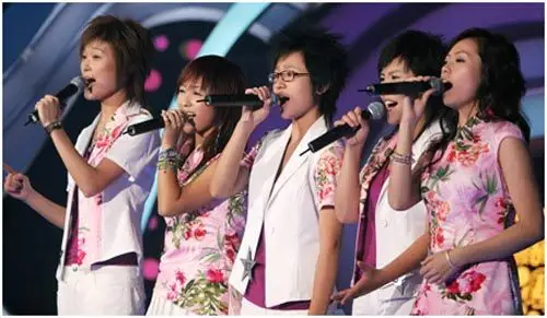 2016超级女声报名人数破十万 超级女声没有落寞吗?