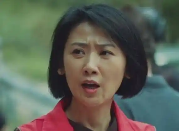 原创原创15岁开始演电影出道26年都没红如今41岁的杨蓉终于要火了