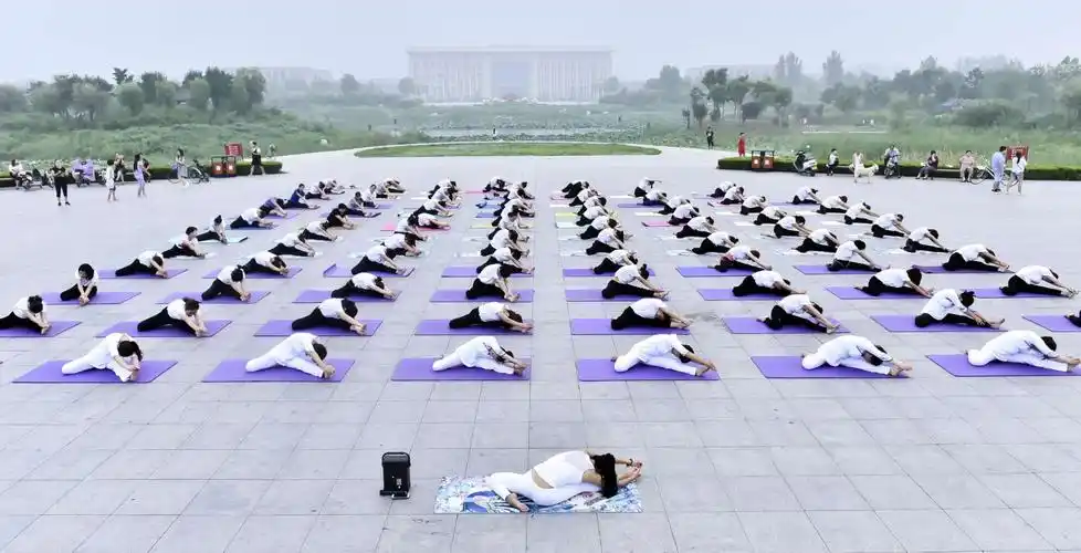 艾瑜伽·大型户外瑜伽展示秀