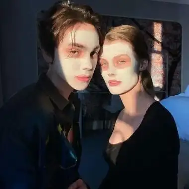 2022最新版双人欧美情侣头像高清