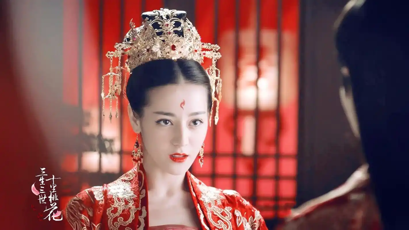 迪丽热巴三生三世壁纸_精灵可爱的凤九