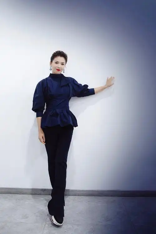 刘涛深蓝套装优雅写真图片69