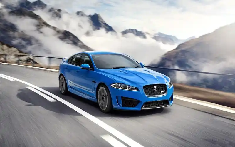 p>捷豹(jaguar),英国知名豪华汽车品牌,1922年诞生,创始人为 a