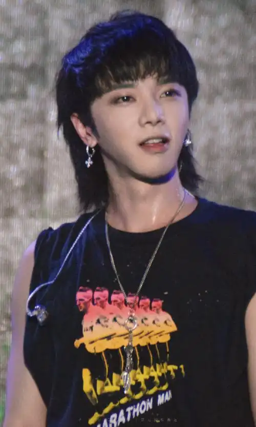 华晨宇美貌大赏##2024华晨宇火星演唱会