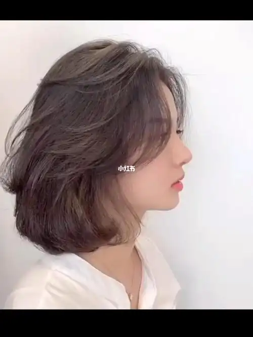 韩式气垫中短发烫发蓬松有型让你气质爆棚