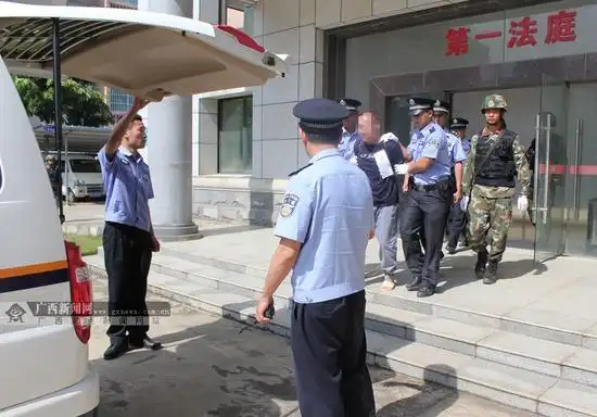 张某被押赴刑场.广西新闻网通讯员 农小兰供图