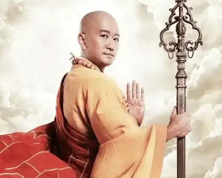 不过你以为就王一博和何炅两个人吗,那你就错了,因为还有吴京和谢楠