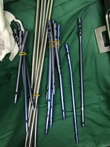 手术材料:钛合金髓内钉