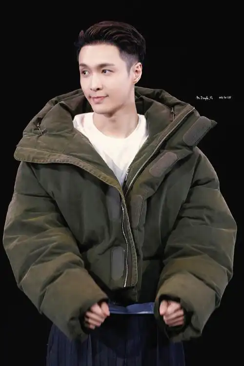 张艺兴受到召唤·敦煌