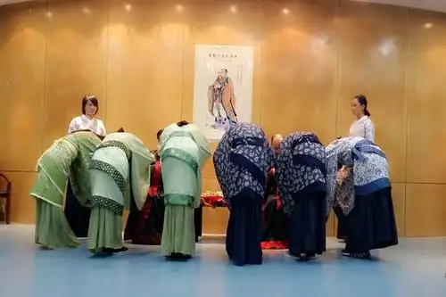 弟子三拜谢恩师