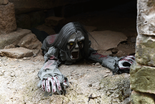 万圣节装饰品爬行鬼声控有头发电动爬鬼酒吧鬼屋道具恐怖布置批发