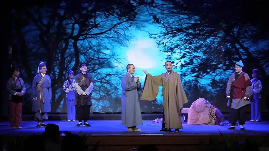 代代传唱的二祖传衣故事再现佛教舞台情景剧