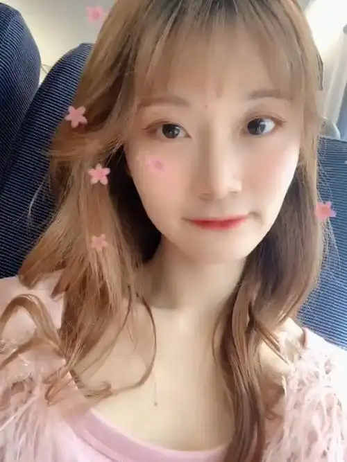 日常生活照#大众美女生活照_素颜女生生活照同一个人张图邻家小妹