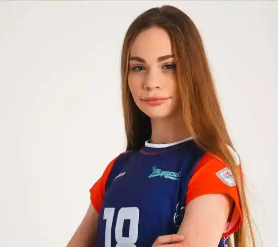 原创羡慕俄罗斯女排又出潜力新星19岁身高2米09朱婷队友被理解