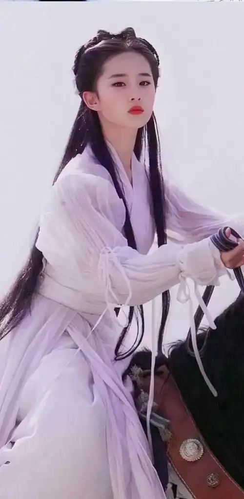 刘亦菲充满仙气古装照