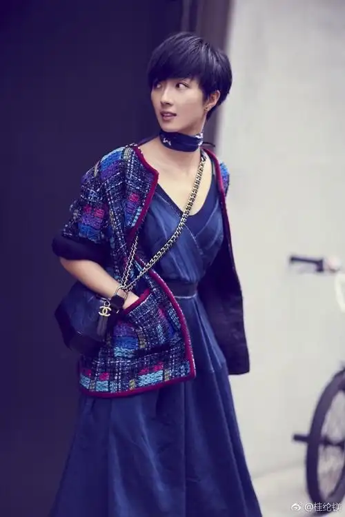 桂纶镁微博写真图片