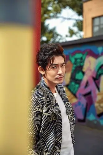 张博玩转街拍大片引爆荷尔蒙本能