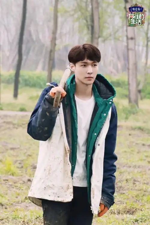 2021张艺兴《向往的生活》剧照_图片_视频集锦-爱豆app