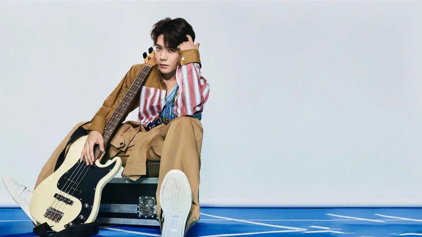 王嘉尔帅气时尚写真大片高清图片壁纸