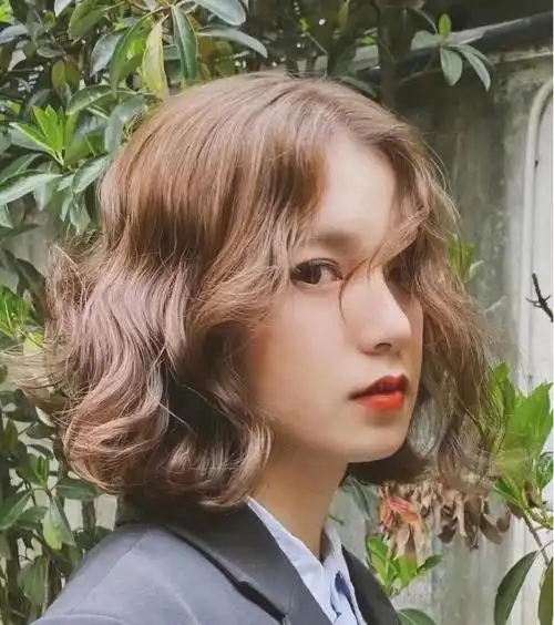 2021短发复古烫发