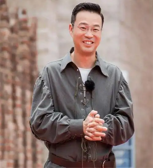 王迅离开《极限挑战》,现在时间拿捏的刚好,再不走就晚了