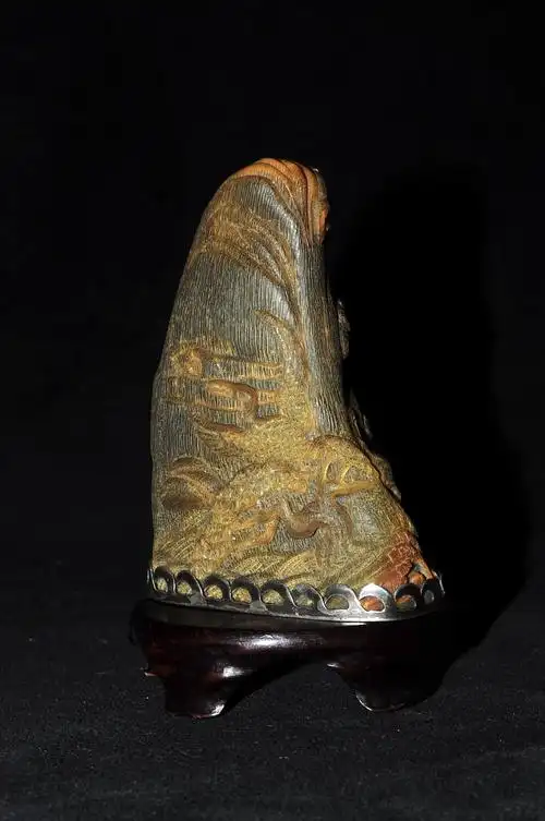 明代 苏门答腊犀角 雕秋山居士图摆件