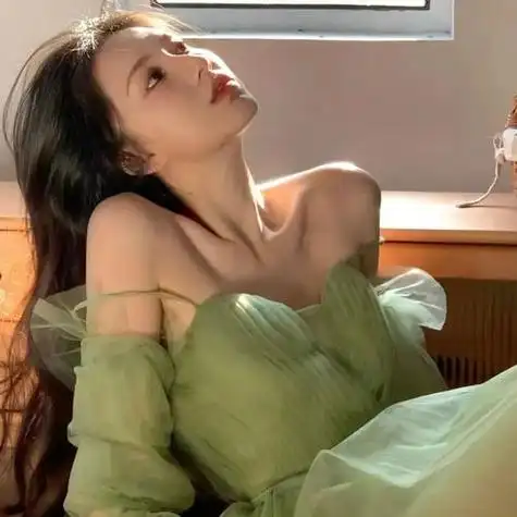 女生头像高冷禁欲系干净温柔女神范