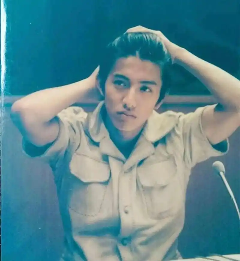 日本演艺圈大神木村拓哉,年轻时候的模样谁能不爱?