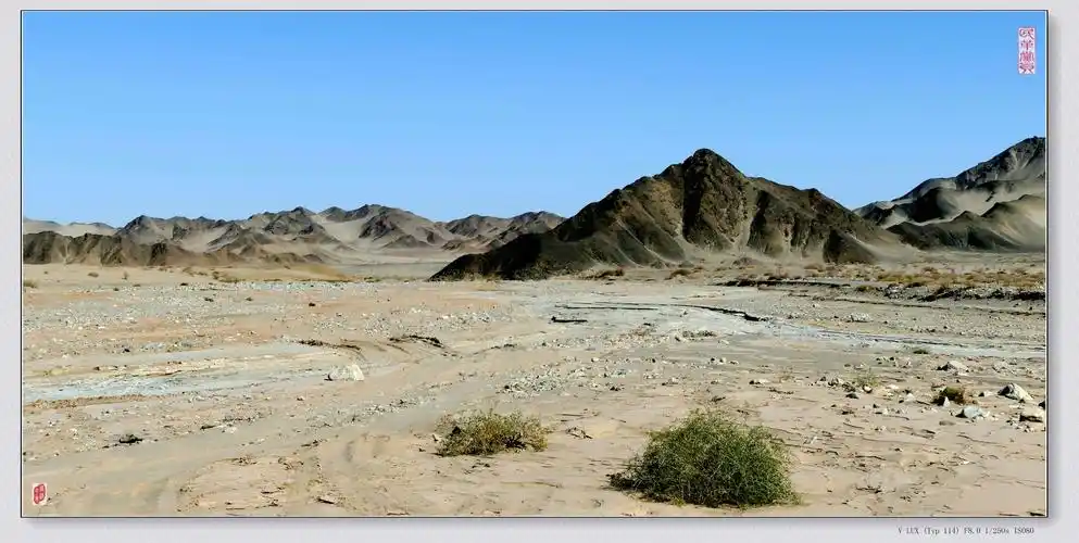 跟山水摄影群去甘肃无人区拍摄国画山景区,事先开好通行证过三道关卡