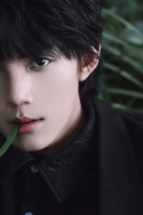 3839363635 98出镜:@于震2dp于震2dp超话#拍出夏日限定