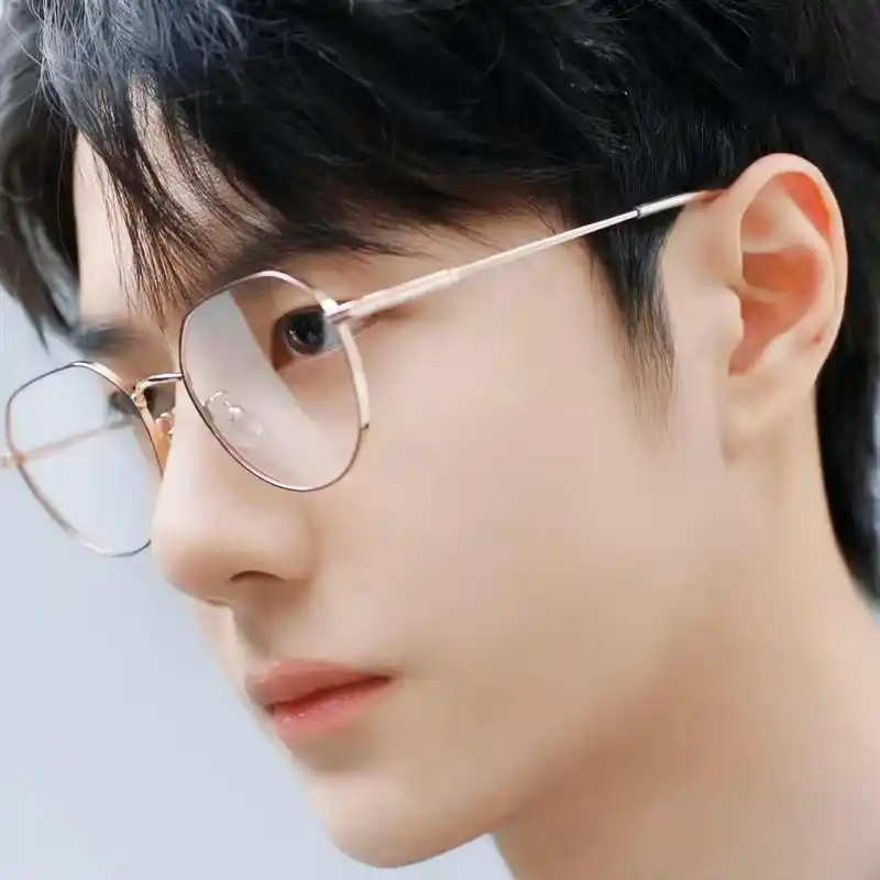 一博戴眼镜～#王一博