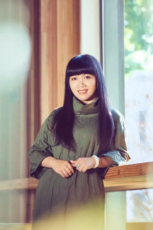 xpxhk1z">侃侃,出生于中国江苏省扬州市,kan kan,汉族,中国内地女歌手