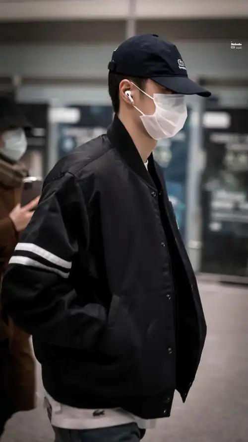 王一博巴黎时装周